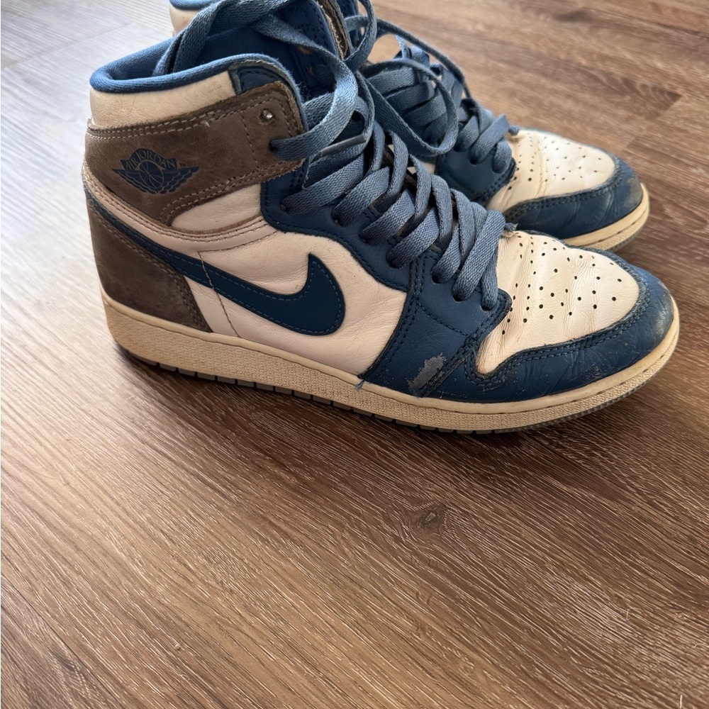 Nike Kids Shoes Blue and Brown